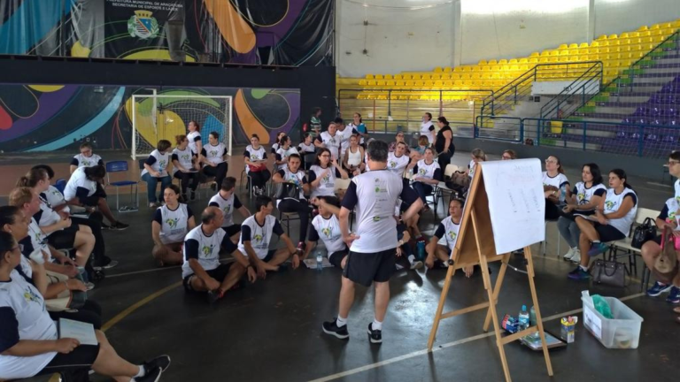 Parceria IEE e SESC capacita 750 educadores do litoral sul paulista para atender crianças neuroatípicas