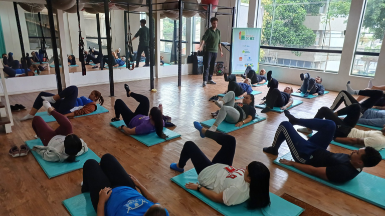 Parceria IEE e SESC capacita 750 educadores do litoral sul paulista para atender crianças neuroatípicas